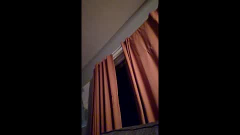 dhuiz2202 online show from February 2026 02:51:01 AM