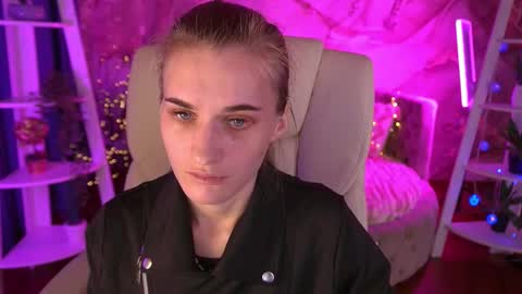 DiamondNina online show from January 2026 07:22:01 AM