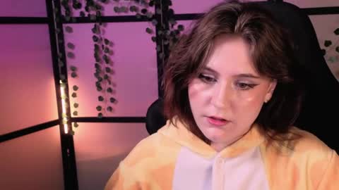 Snapshot of diana_floweri chatting on May 2026 10:46:01 AM Diana online show from May 2026 10:46:01 AM