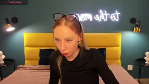 Snapshot of diana_garrett chatting on May 2026 08:42:01 AM Diana online show from May 2026 08:42:01 AM