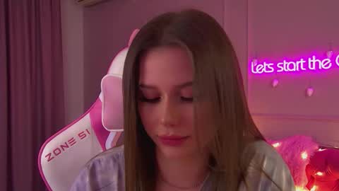 Diana online show from November 2025 06:45:02 PM