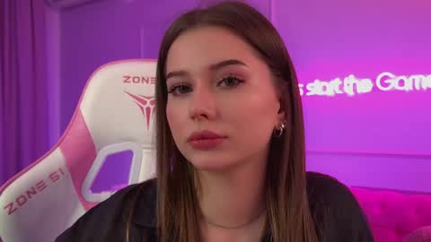 Diana online show from June 2026 06:09:01 PM