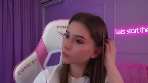 Diana online show from August 2026 06:21:01 PM