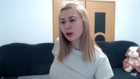 Snapshot of dianasmiey7 chatting on February 2025 07:43:02 PM dianasmiey7 online show from February 2025 07:43:02 PM