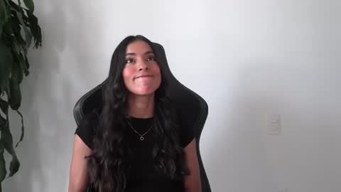 Melania   -    online show from March 2025 08:21:02 PM