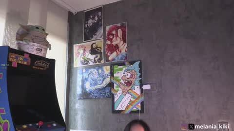 Melania   -    online show from November 2025 09:06:01 PM