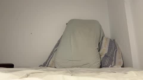 Im Julian  all cum shot videos here    online show from March 2025 06:12:02 PM