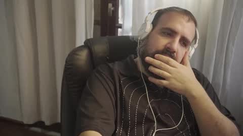 Snapshot of dicristalino chatting on May 2026 03:09:02 PM Cristian Dipolino online show from May 2026 03:09:02 PM