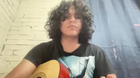 dieciochocentimetross online show from June 2026 08:01:01 PM