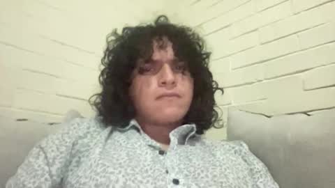 dieciochocentimetross online show from June 2026 03:15:02 AM