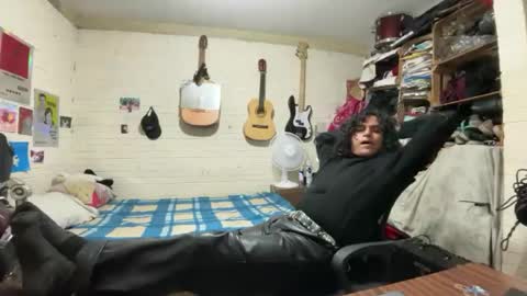 dieciochocentimetross online show from June 2026 10:56:02 PM