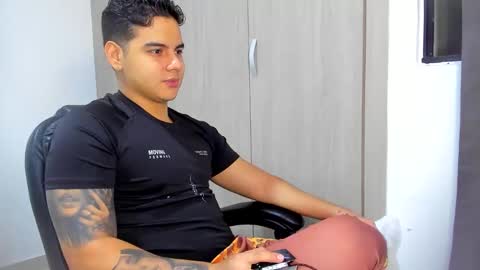 Snapshot of diego_cazas chatting on June 2026 05:34:01 AM DIEGO CAZAS online show from June 2026 05:34:01 AM