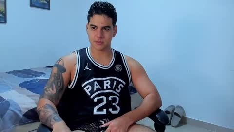 Snapshot of diego_cazas chatting on June 2026 10:48:02 AM DIEGO CAZAS online show from June 2026 10:48:02 AM