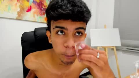 dikey_18 online show from March 2025 11:48:01 PM