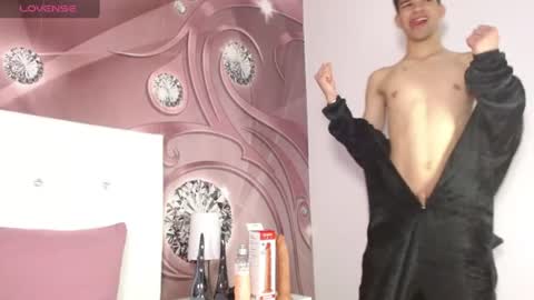 dilan_femboy_ online show from July 2026 02:25:02 PM