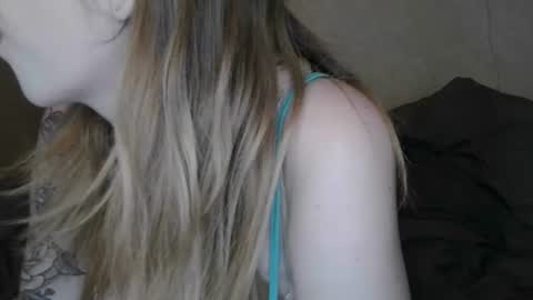 Snapshot of dimepiecexxx chatting on February 2025 11:06:02 AM Sofie online show from February 2025 11:06:02 AM