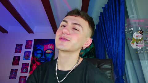 Julian Independent Model online show from December 2024 11:19:01 PM