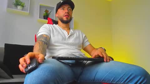 Snapshot of dimitri_master chatting on October 2025 04:49:02 PM Angel Dimitri online show from October 2025 04:49:02 PM