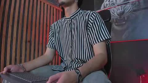 Dimitri online show from November 2025 08:07:01 PM