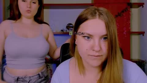 dina_bloom online show from June 2026 07:35:01 PM
