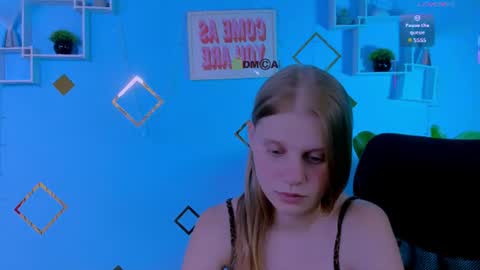 dina_bloom online show from July 2026 06:54:02 PM