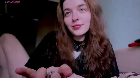 Snapshot of diora_vibe chatting on May 2026 05:57:01 AM Diora Sam online show from May 2026 05:57:01 AM