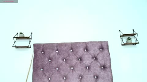 Cristal Independent model online show from April 2026 02:11:01 AM