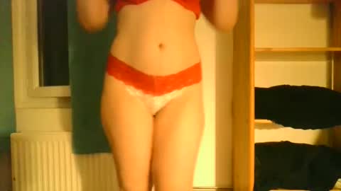 Snapshot of dirrty_girl_ chatting on October 2025 06:38:02 PM Shelly online show from October 2025 06:38:02 PM