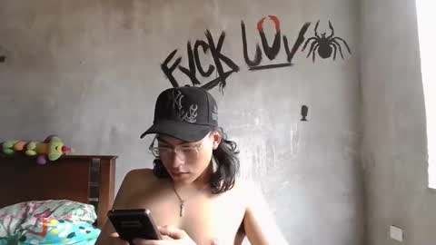 dirty model online show from March 2026 10:05:01 PM