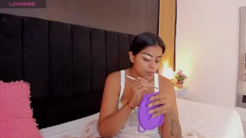 Soffie - Valentina - Yuya  Astro online show from April 2026 11:28:01 PM