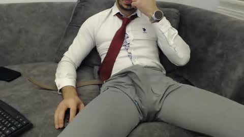 dirtyybooyy77 online show from February 2026 11:49:01 PM