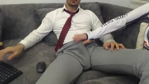 dirtyybooyy77 online show from April 2026 07:49:01 PM