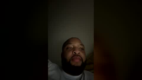 Snapshot of distantfantasydre chatting on June 2026 11:51:02 PM Dre online show from June 2026 11:51:02 PM