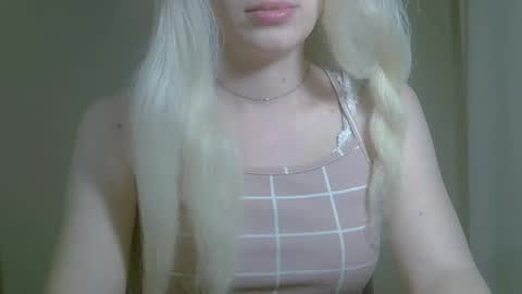 DitaMilton online show from September 2025 08:19:01 PM