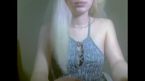 DitaMilton online show from September 2025 07:28:01 PM