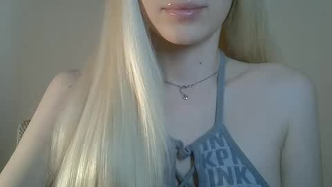 Snapshot of ditamilton chatting on June 2026 07:47:02 PM DitaMilton online show from June 2026 07:47:02 PM