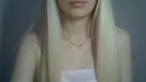 Snapshot of ditamilton chatting on June 2026 08:46:02 AM DitaMilton online show from June 2026 08:46:02 AM