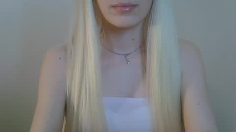 Snapshot of ditamilton chatting on June 2026 06:56:02 PM DitaMilton online show from June 2026 06:56:02 PM