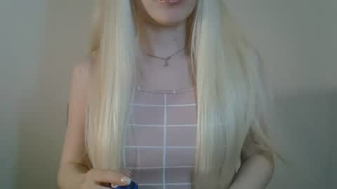Snapshot of ditamilton chatting on June 2026 07:29:01 PM DitaMilton online show from June 2026 07:29:01 PM