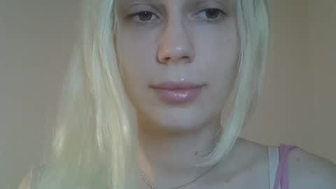 DitaReVirax online show from March 2026 08:23:01 PM