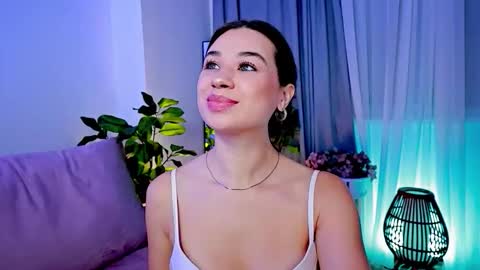 Tia online show from February 2026 07:01:01 PM