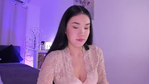 Snapshot of divine_madness chatting on July 2026 06:29:01 AM AKITA MEW MEW Follow online show from July 2026 06:29:01 AM