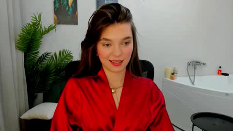 Hannah online show from November 2025 06:23:02 AM