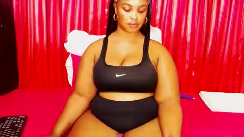 divinebooty93 online show from April 2026 07:33:01 AM