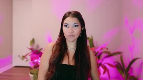 DivineLynn online show from February 2026 06:14:01 PM