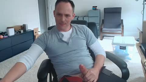 dj_diesel_rat online show from February 2025 03:09:02 PM