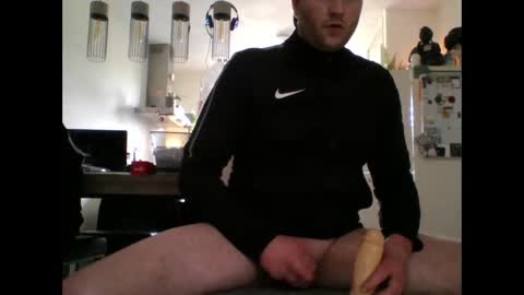 Snapshot of dj_ziggo chatting on March 2025 12:30:02 PM dj_ziggo online show from March 2025 12:30:02 PM