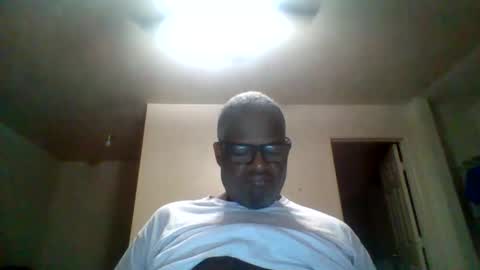 djbignuttsbrownass24 online show from October 2025 03:36:01 AM