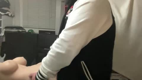 djfreeque online show from April 2026 04:57:01 AM