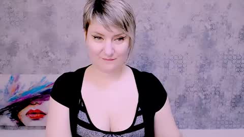 djullia online show from January 2025 12:54:02 PM